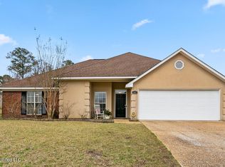 1007 Stonehendge Dr, Brandon, MS 39042