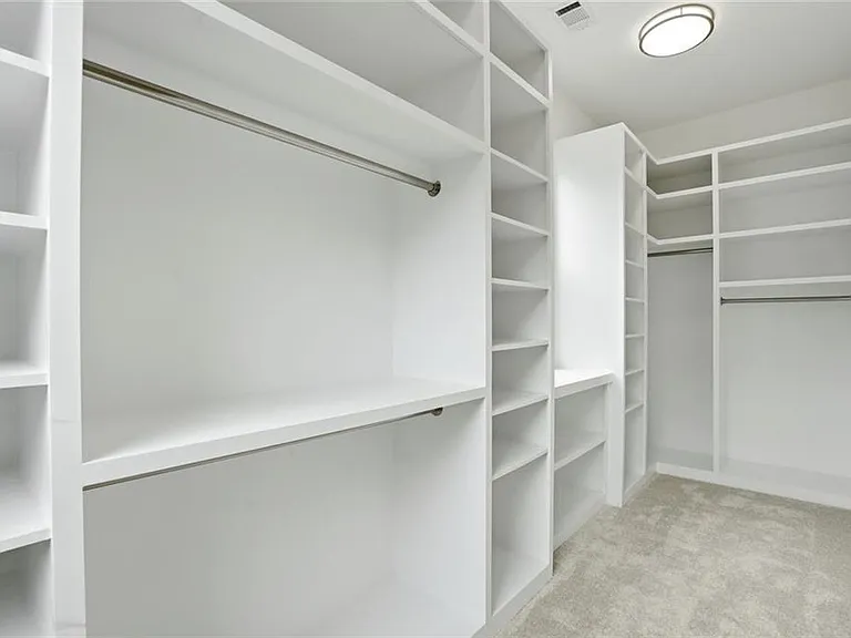 2415 Rugby Ave — Photo 18