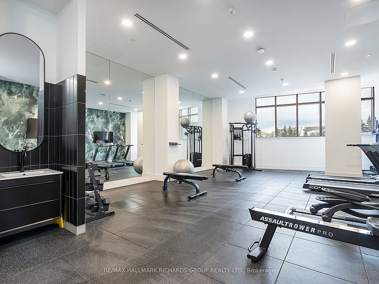 31 Huron St #Penthouse 610 — Photo 20