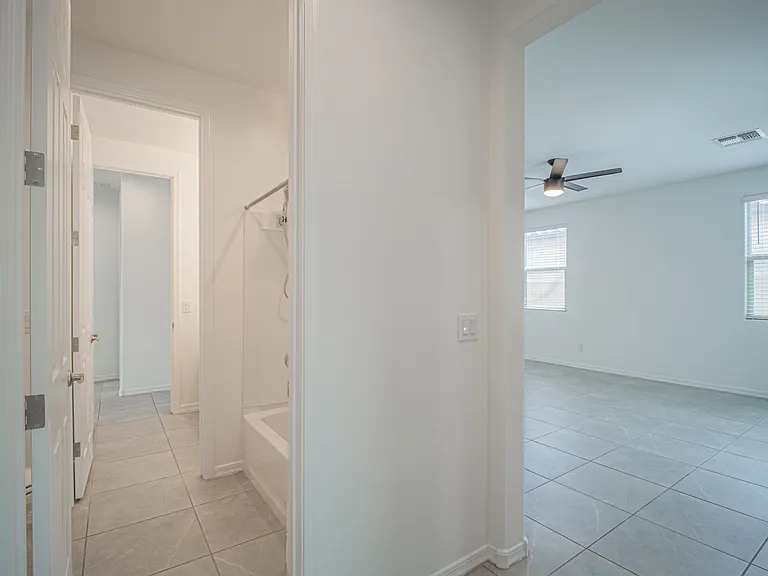 1793 N Westfall Ln — Photo 24