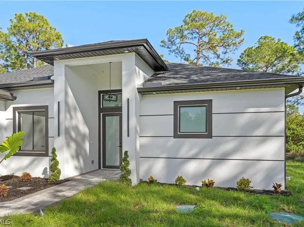 1116 8th Ave, Lehigh Acres, FL 33972