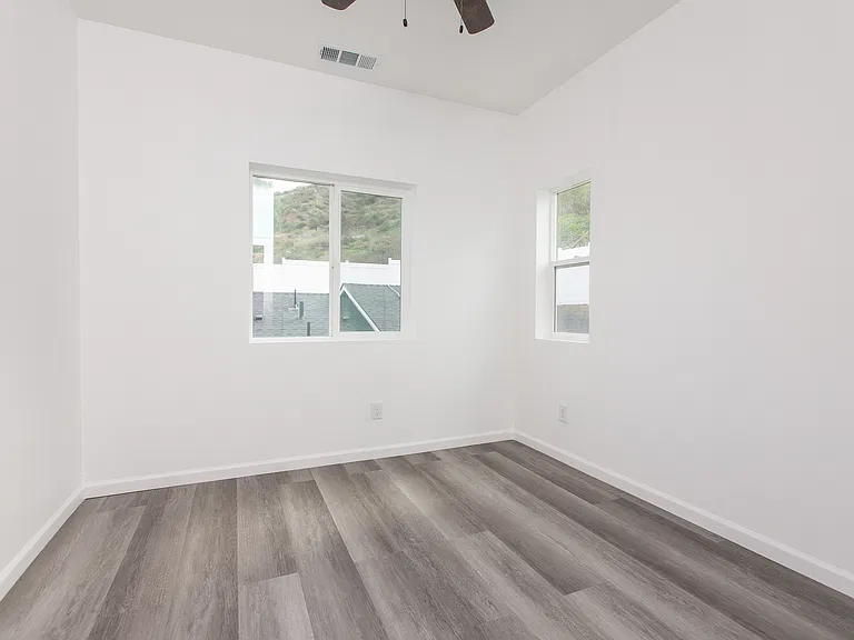 104 S Chestnut St #B — Photo 19