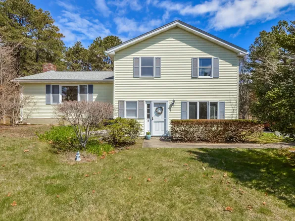 9 Tradewind Drive, Mashpee, MA 02649