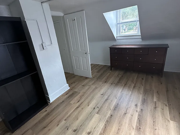 108 E Oregon St — Photo 16