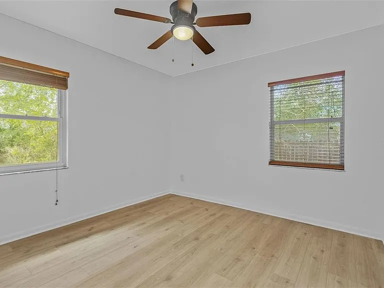 6206 S Foster Ave — Photo 12