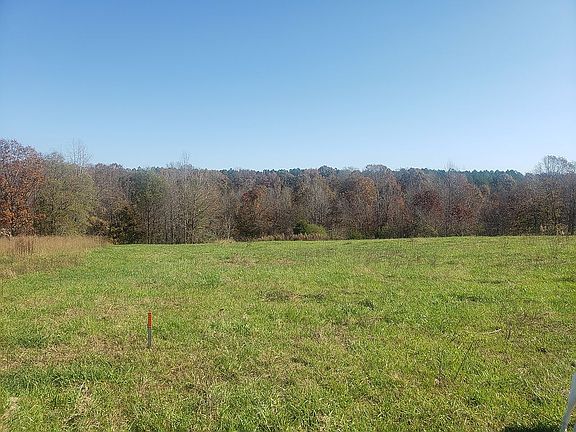 4th image of 408 Grogan Rd