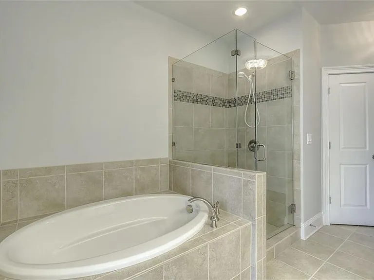 453 Alderwood St — Photo 18
