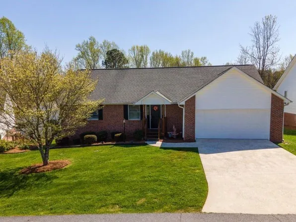 607 Alston Ln, Cornelia, GA 30531