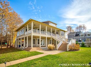 625 Lake Shore Dr, South Haven, MI 49090