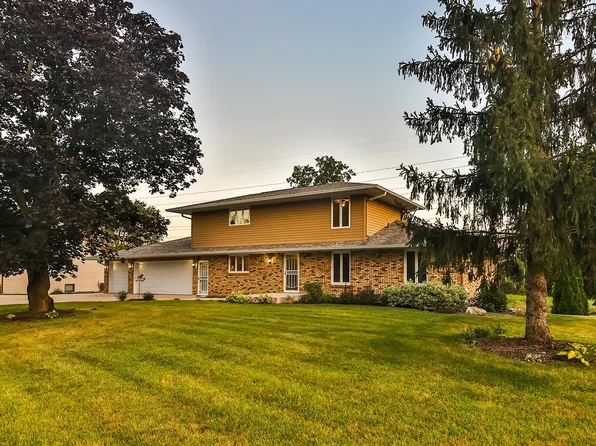 505 Chicory St, Machesney Park, IL 61115