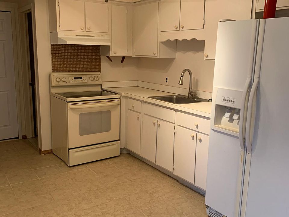 2nd image of 29624 City Dr #4