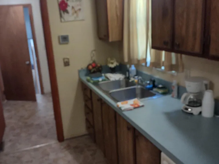 647 Railroad Ave — Photo 6