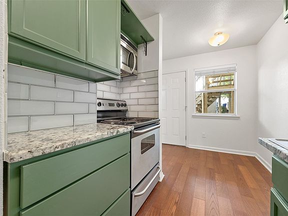 2nd image of 1110 W 22nd St APT 2