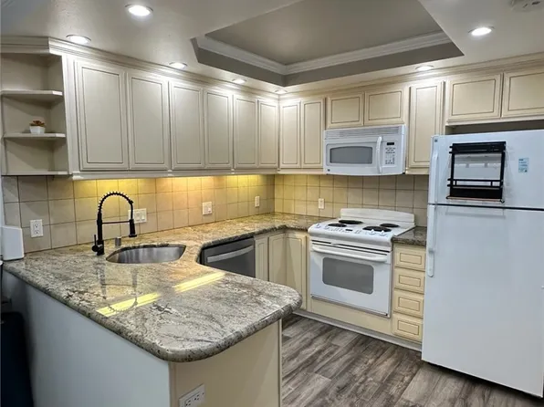 2200 Woodside Ln Unit 2, Sacramento, CA 95825