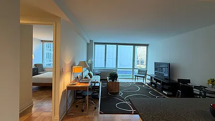 1510 Lexington Avenue #4L image 1 of 21