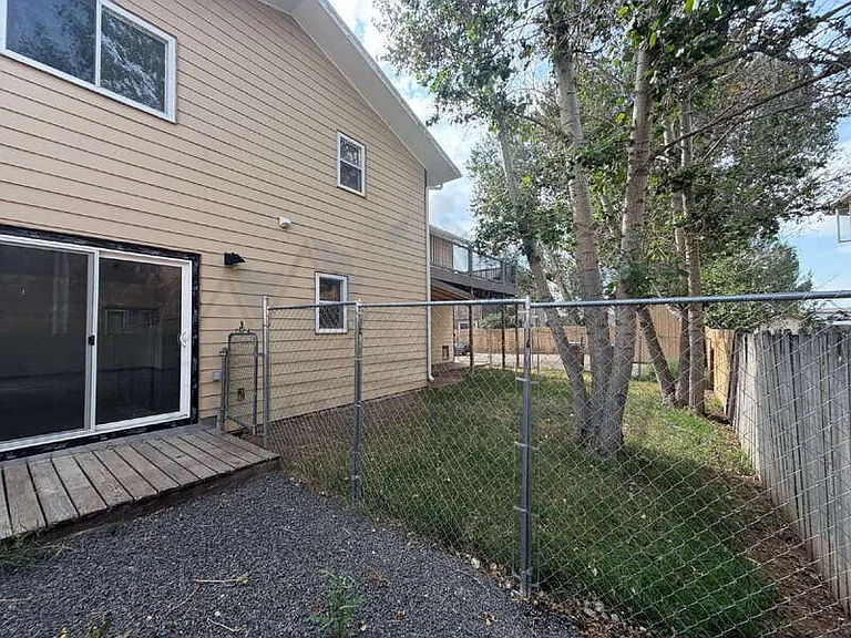 522 S Lincoln St #E — Photo 3