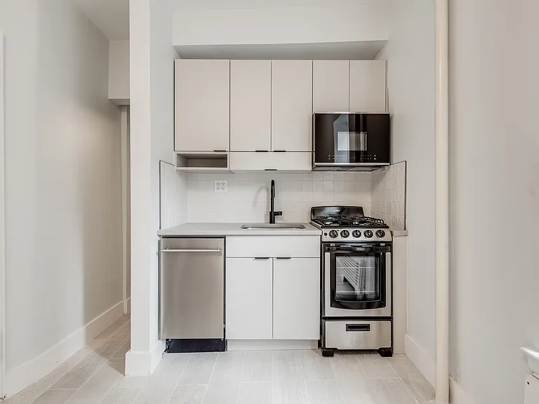 1409 York Ave #2A — Photo 6