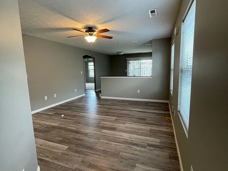 1329 Sourgum Ln — Photo 5