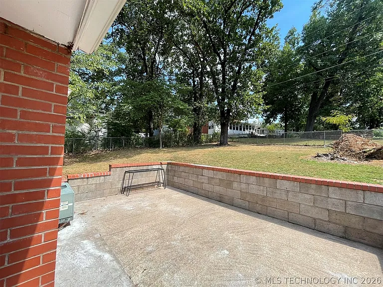 278 Hickory Dr — Photo 31