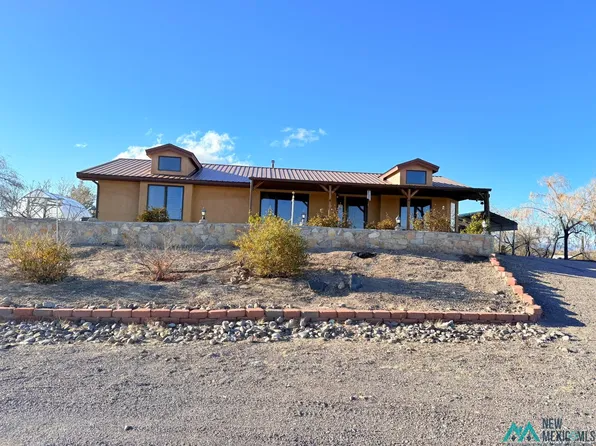 33 Greer Ln, Elephant Butte, NM 87935