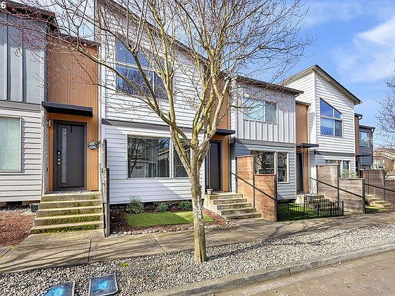 3rd image of 179 N 44th Pl