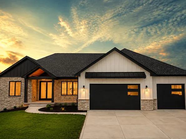 10161 Springlake Rd, Saint John, IN 46373