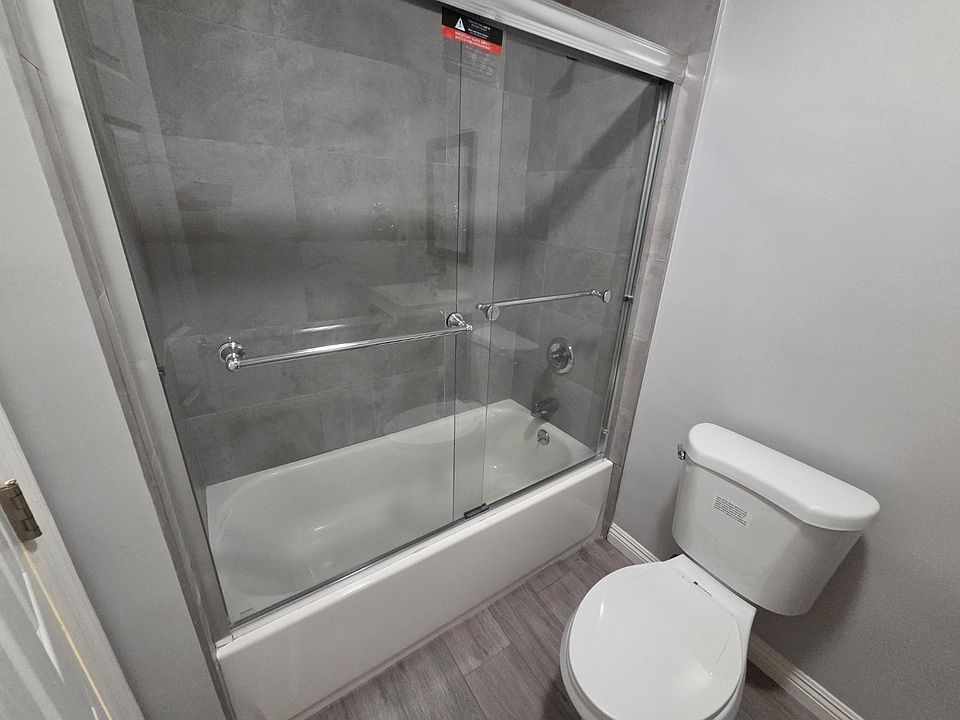 2nd Bathroom