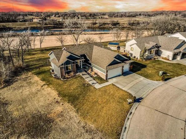 6409 S Cedardale Cir, Derby, KS 67037