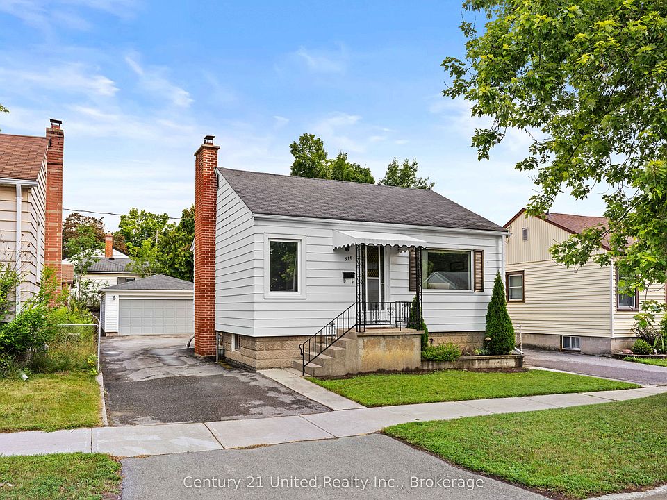 1st image of 516 Glengarry Ave