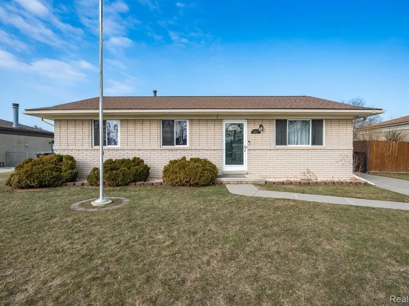 28567 Citation Dr, Roseville, MI 48066