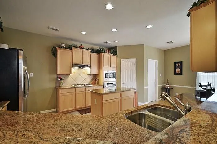 1302 Hunter Ace Way — Photo 3