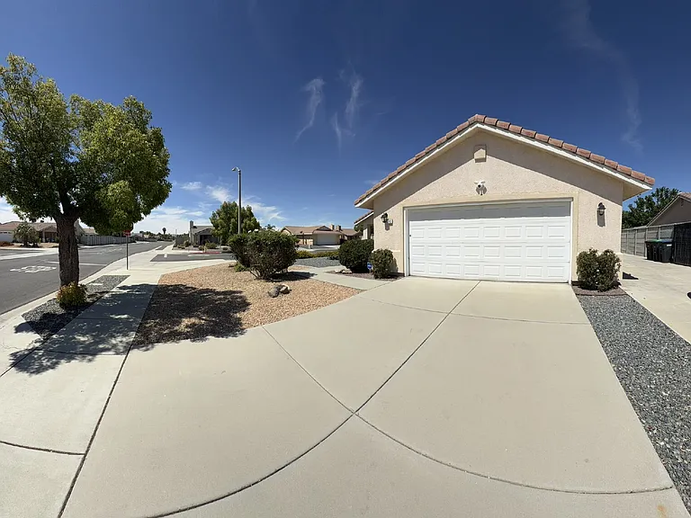 1245 Millie Dr — Photo 1
