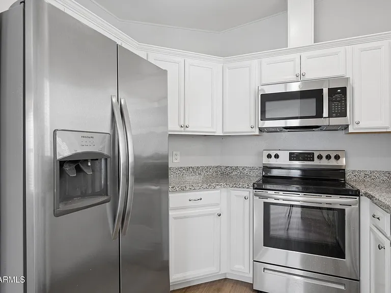 1864 E Augusta Ave — Photo 6