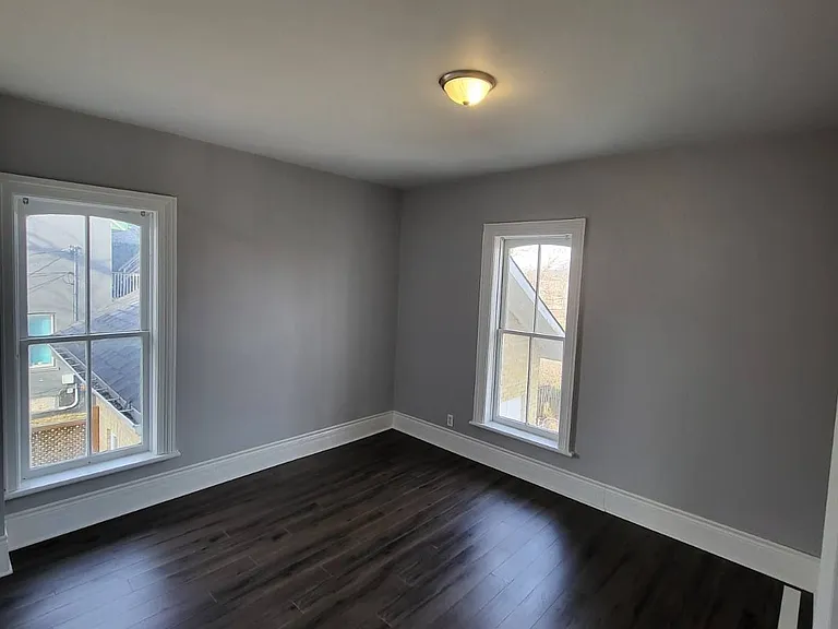 28 Ridout St — Photo 16