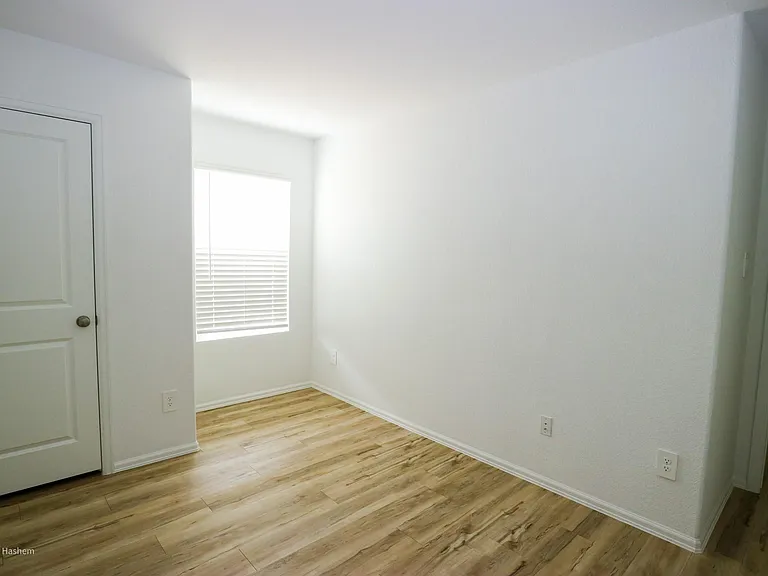 21811 Hickory Springs Ct — Photo 18