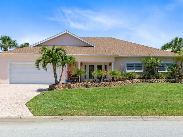 127 Antigua Dr, Cocoa Beach, FL 32931