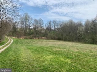 833 Kings Row Rd, Oxford, PA 19363