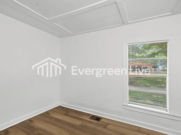 425 Lenard Ave — Photo 11