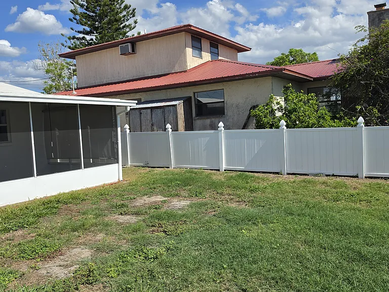 13521 Allyn Dr — Photo 10