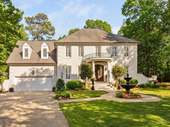 106 Clendenen Ct, Cary, NC 27513