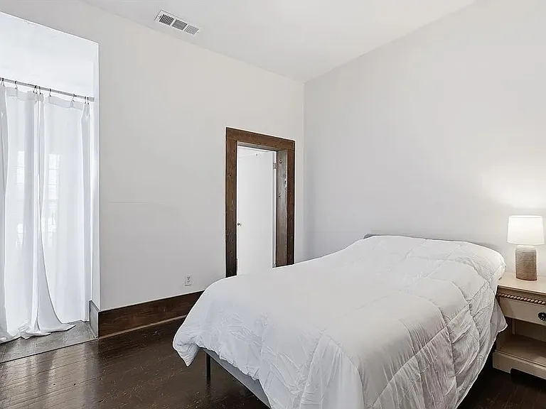 219 Abercorn St #FF3 — Photo 9