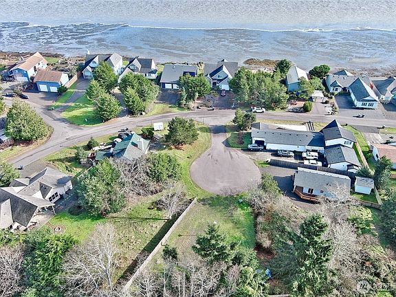 4th image of 314 Flax Court SE