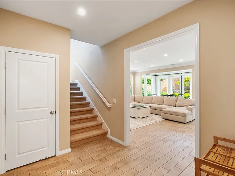 61 Crestwick — Photo 31