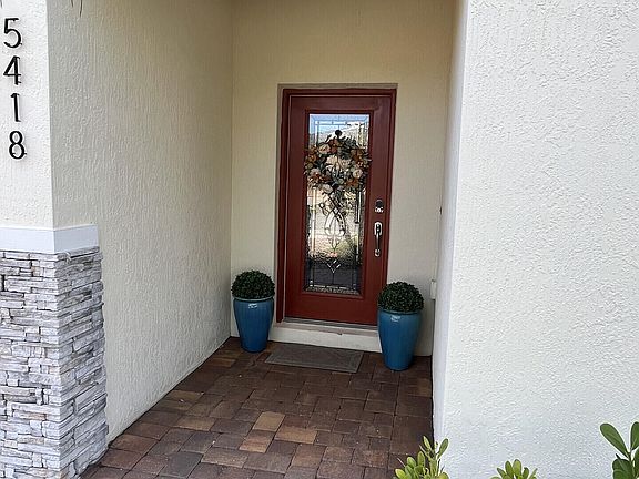 3rd image of 5418 HUTCHINSON Street