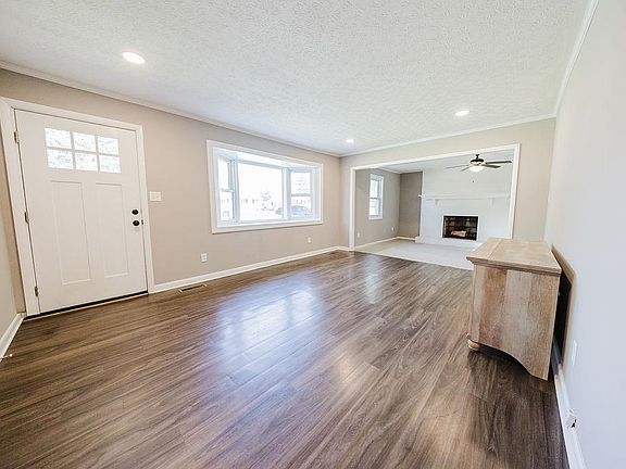 2nd image of 135 Windy Cir