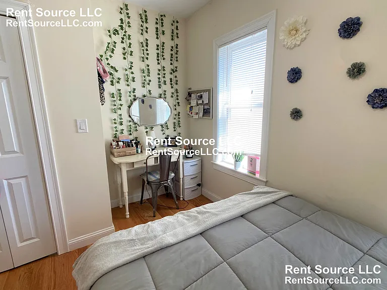 537 Main St #2 — Photo 18
