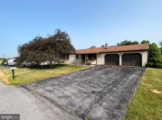 223 Holland Rd, Fayetteville, PA 17222