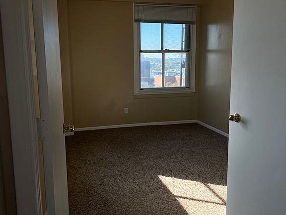 4th image of 505 S 16th St APT 705