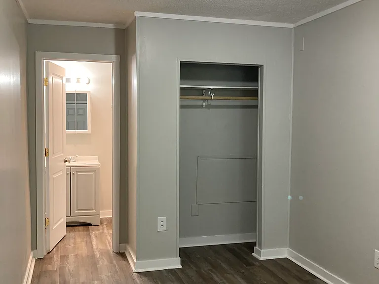 323 D St — Photo 35