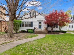 2004 S Walnut St, Springfield, IL 62704